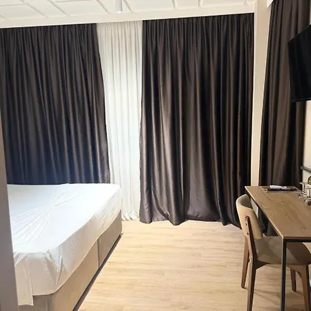 Otel Vh Eurostar Center 2 Congress & Tiran