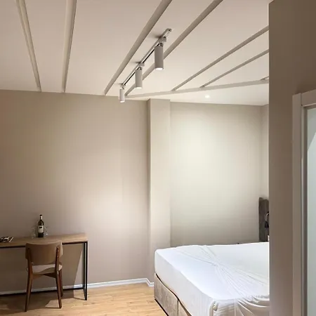 Vh Eurostar Center 2 Congress & Тирана