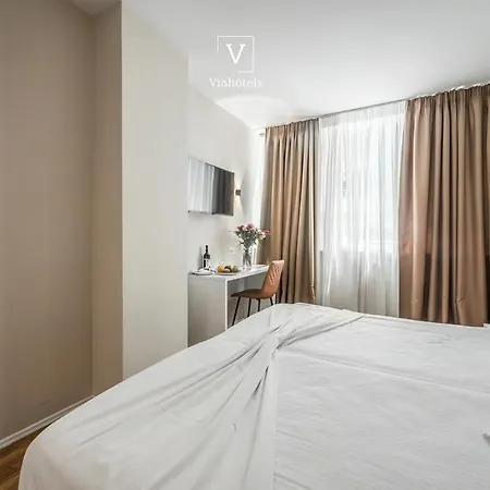 Vh Eurostar Center 2 Congress & تيرانا